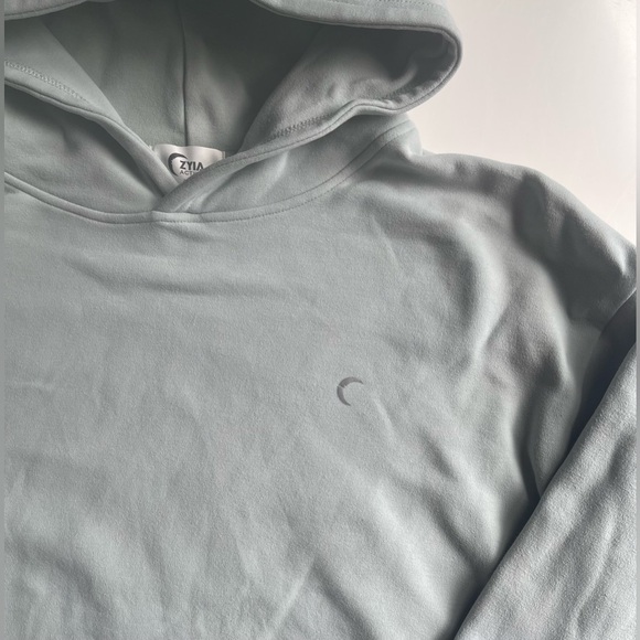 Zyia Relaxation Pocket Hoodie - Picture 5 of 9